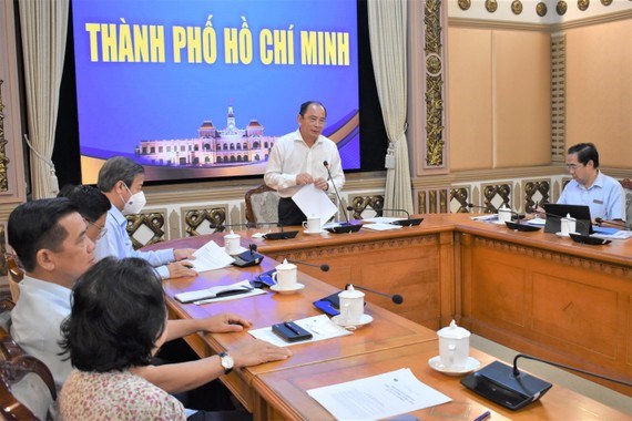 Giám đốc Sở Y tế TP.HCM Tăng Chí Thượng chủ trì cuộc họp của Ban Chỉ đạo phòng chống dịch TPHCM chiều 26/8