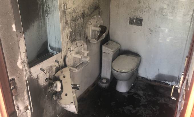 Khi xảy ra hỏa hoạn có nên trú ẩn trong nhà vệ sinh?