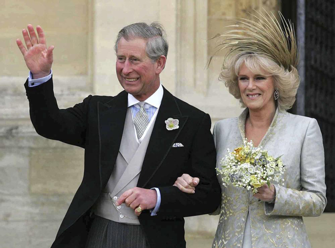   Việc Nữ hoàng Elizabeth II tuyên bố mong muốn bà Camilla trở thành Hoàng hậu nhận được sự ủng hộ của công chúng. Theo Guardian, bà Camilla sẽ chính thức được tấn phong Hoàng hậu trong lễ lên ngôi của Vua Charles III.  