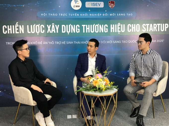   Ông Nguyễn Trường Giang (bên trái) và ông Lê Đăng Khương (bên phải) trong buổi livestream về Khởi nghiệp   