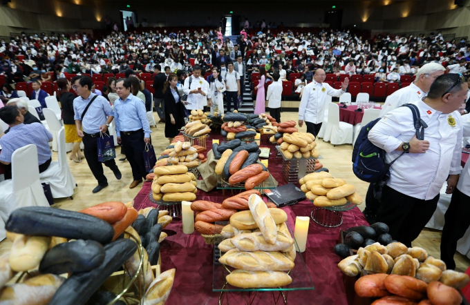   Hội thảo Hành trình bánh mì Việt Nam đang diễn ra sáng 11.10  