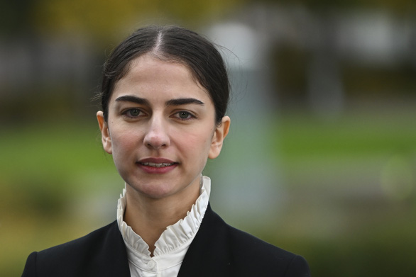   Bà Romina Pourmokhtari được bổ nhiệm làm bộ trưởng ở tuổi 26 - Ảnh: AFP  