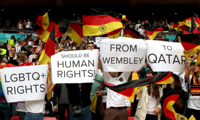 Rắc rối pháp lý khán giả quốc tế có thể gặp khi đến Qatar xem World Cup