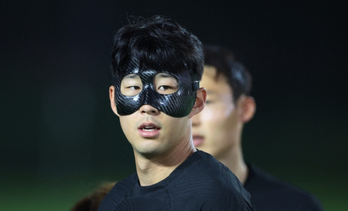 Đội trưởng tuyển Hàn Quốc Son Heung-min