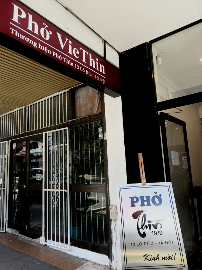 &nbsp;Phở Thìn Lò Đúc quyết định triển khai cơ sở tại Sydney, Úc với bộ nhận diện thương hiệu mới 'Phở VieThin'