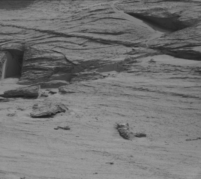 Khoảng tối trên sao Hỏa được chụp từ tàu thám hiểm.
