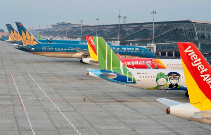 Gần 400 chuyến bay từ Tân Sơn Nhất không có khách