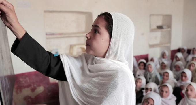   Nữ sinh Afghanistan  