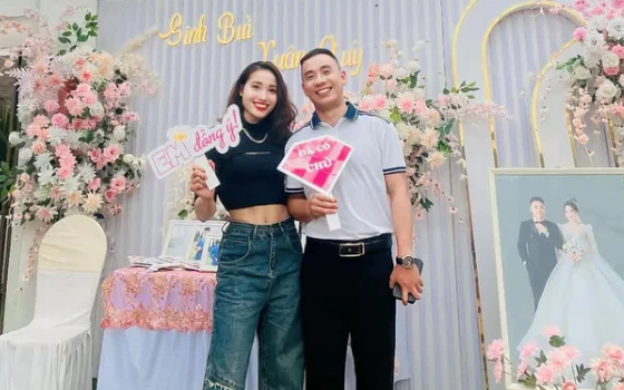   Nguyễn Linh Na và bạn trai Trần Bích Ánh đã quyết định hoãn đám cưới để cô tập trung thi đấu SEA Games 32 (Ảnh: FBNV)  