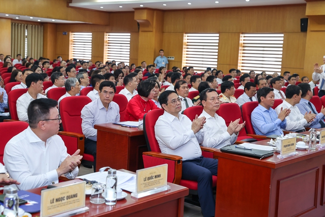   Thủ tướng Phạm Minh Chính và các đại biểu tham dự buổi làm việc với Hội Nhà báo Việt Nam - Ảnh: VGP/Nhật Bắc  