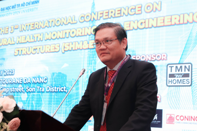 GS.TS Nguyễn Minh Hà, Hiệu trưởng Trường Đạihọc Mở TPHCM phát biểu tại hội thảo. (Ảnh: Mỹ Dung)