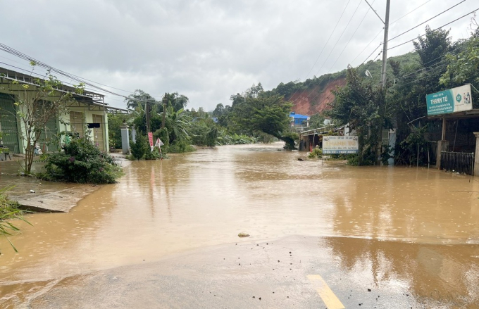 Một điểm ngập úng do mưa lớn ở tỉnh Lâm Đồng. Ảnh: Phan Tuấn