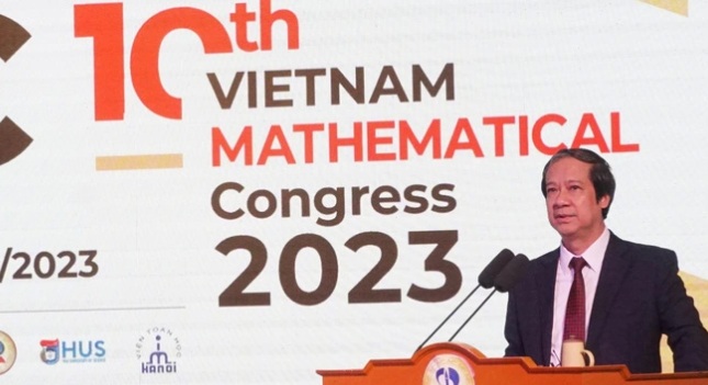   Bộ trưởng Bộ Giáo dục và Đào tạo phát biểu tại Hội nghị toán học toàn quốc lần thứ X - Ảnh: Đ.C.  