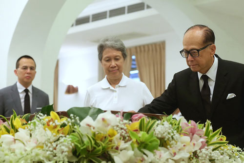 Bà Hà Tinh tại lễ tang cha chồng, ông Lý Quang Diệu - Ảnh: AFP