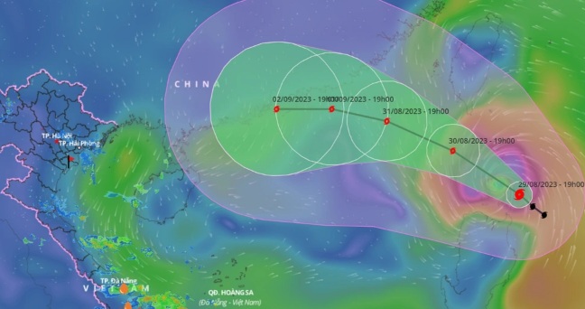   Dự báo đường đi bão Saola sắp vào Biển Đông, theo mô hình của Trung tâm Dự báo Khí tượng Thủy văn Quốc gia (Ảnh: VNDMS).  