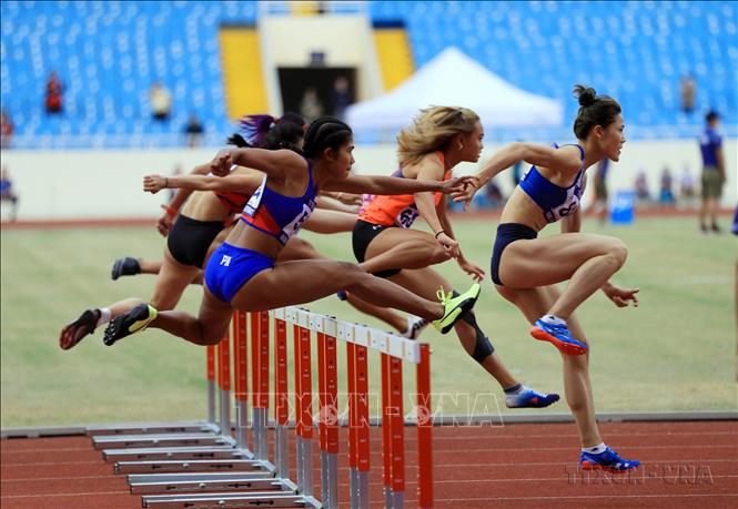 Tại Đại hội Thể thao Đông Nam Á lần thứ 31, các nữ vận động viên giành 14/22 HCV ở môn Điền kinh, góp phần quan trọng đưa đoàn thể thao nước chủ nhà vươn lên dẫn đầu bảng tổng sắp. Ảnh: Huy Hùng/TTXVN