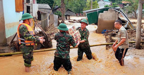 Thủ tướng chỉ đạo khẩn trương cung cấp lương thực, thực phẩm cho người dân vùng bão lũ