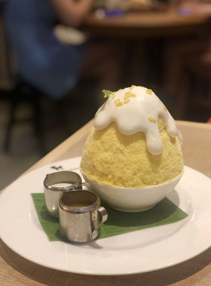 Món Bingsu xôi xoài.