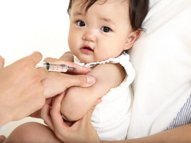 Thành phố Hà Nội đã triển khai chiến dịch tiêm chủng vaccine chống dịch sởi cho hơn 6100 trẻ từ 6 tháng đến dưới 9 tháng tuổi.