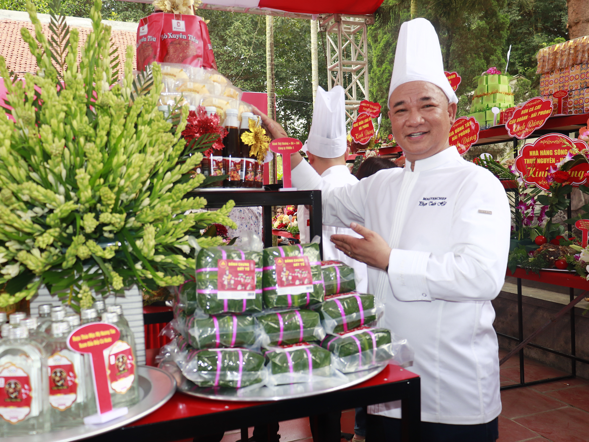 Vua đầu bếp, Chuyên gia ẩm thực Phạm Tuấn Hải bày tỏ vui mừng khi tham dự Lễ dâng hương, dâng lễ tri ân Tổ nghề bếp Việt Nam - Hoàng tử Lang Liêu.
