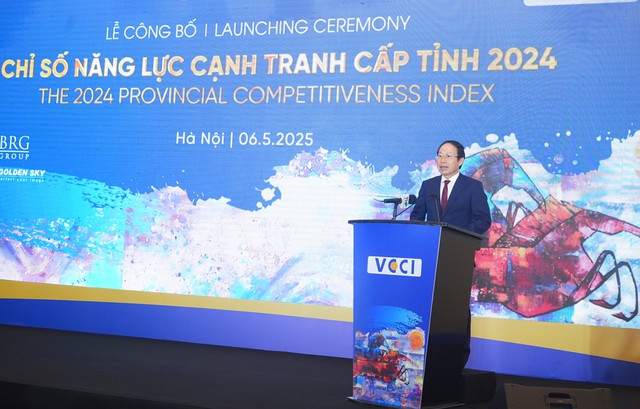 Phát biểu tại lễ công bố, Bí thư Thành ủy Hải Phòng Lê Tiến Châu cũng cho biết, thành phố đã ban hành nhiều kế hoạch cải cách hành chính; thực hiện triệt để việc giao nhiệm vụ cụ thể gắn với trách nhiệm cá nhân từng cán bộ, đảng viên, theo phương châm 