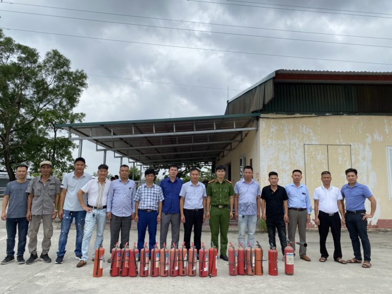 Tập huấn công tác PCCC đảm bảo an toàn trong hoạt động dạy học.