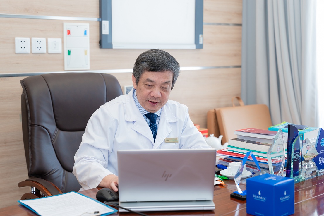 PGS.TS. TTƯT. BS Hồ Thượng Dũng -  “đôi tay vàng” trong lĩnh vực tim mạch can thiệp tại Việt Nam.