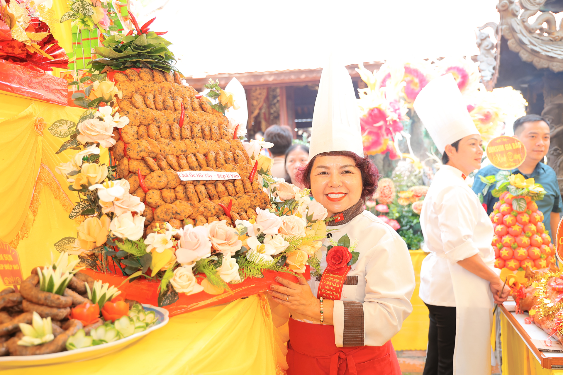 Hơn 100 nghệ nhân thực hiện mâm lễ dâng lên Đức Thánh Trần