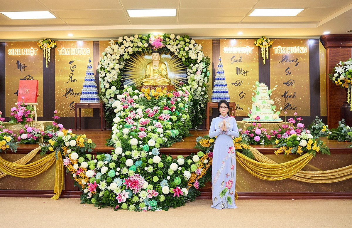 “Sinh nhật không phải là ngày riêng cho mình, mà là cơ hội để gieo duyên lành, để chia sẻ và phụng sự. Hạnh phúc không nằm ở việc nhận về, mà ở chỗ ta được cho đi, được làm lợi lạc cho cộng đồng