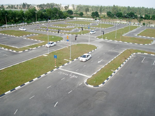 Hệ thống phương tiện, sân tập được đầu tư đồng bộ.