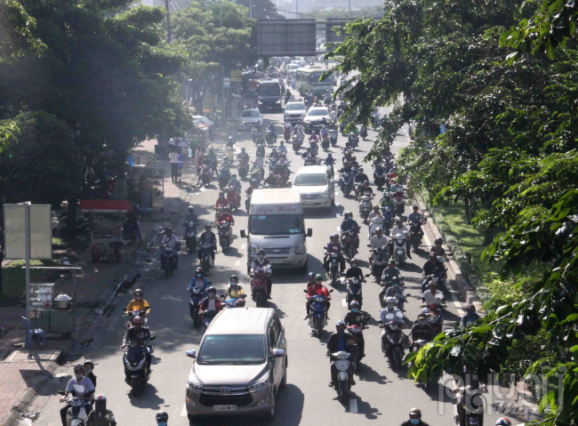 Tình hình giao thông qua nút giao từ Điện Biên Phủ về phía Tân Cảng (Bình Thạnh) giao với Nguyễn Hữu Cảnh những ngày qua.