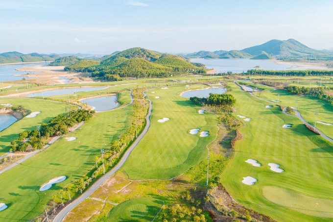 Sân Golf Mường Thanh Golf club Diễn Lâm nhìn từ trên cao