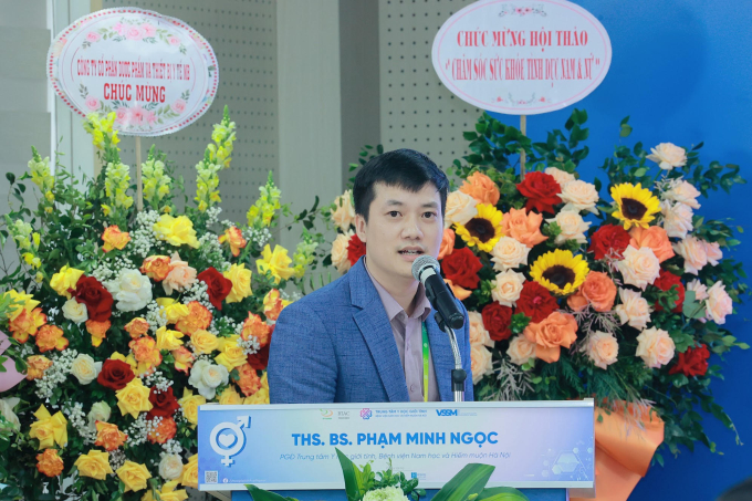 Ths.Bs Phạm Minh Ngọc,Phó Giám đốc Trung tâm Y học Giới tính phát biểu tại Hội thảo