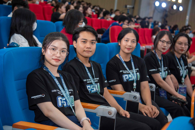 Sinh viên các trường đại học ở Hà Nội hào hứng dự Lễ phát động cuộc thi Sáng tạo Khởi nghiệp sinh viên Phenikaa- Phenikaa Starup Idea