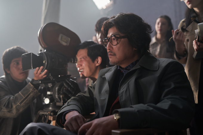 Sức hút lớn nhất của bộ phim lần này thuộc về Song Kang-ho - người được mệnh danh là “ảnh đế” khi góp phần không nhỏ tạo nên kỳ tích cho điện ảnh Hàn Quốc đương đại