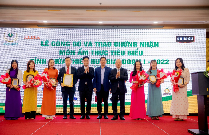 VCCA trao chứng nhận 6 món ăn ẩm thực tiêu biểu của tỉnh Thừa Thiên Huế