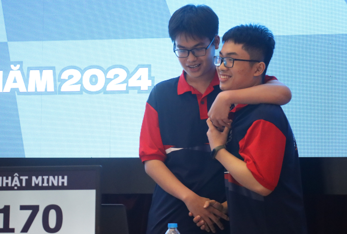 Kết quả Chung kết OlympiAms 2024: Chiến thắng gọi tên Trần Ngọc Nhật Minh tới từ khối chuyên Toán
