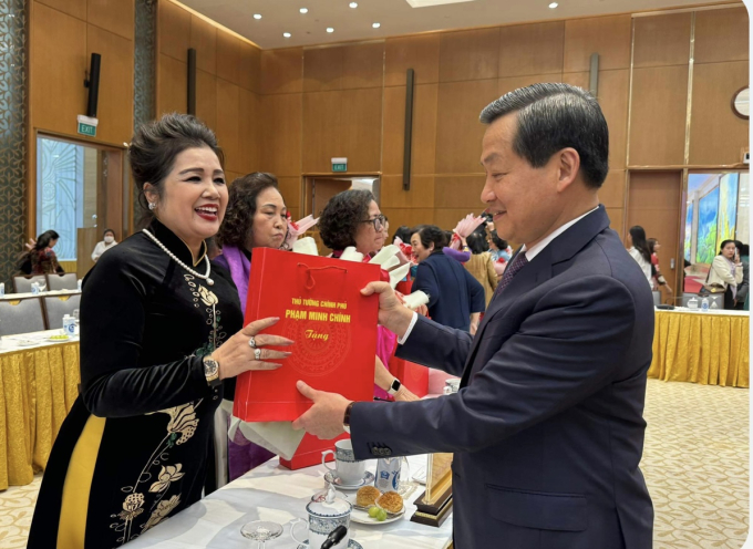 Phó Thủ tướng Lê Minh Khái gặp mặt đại diện nữ trí thức tiêu biểu