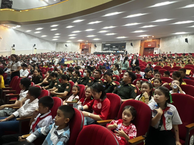 Sân khấu Lệ Ngọc 