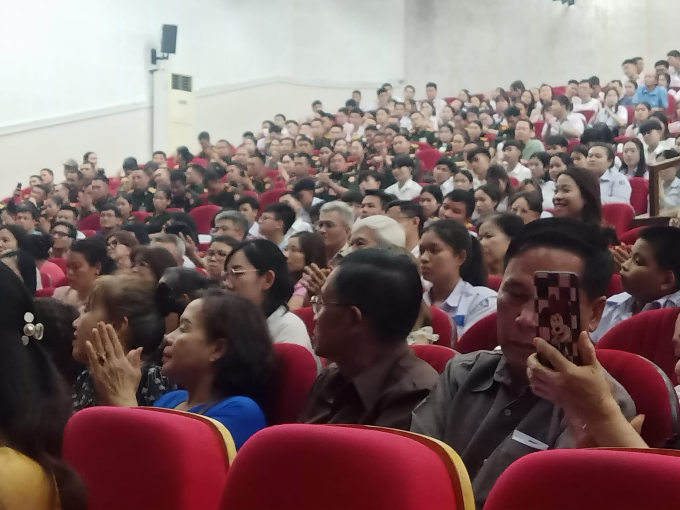 Sân khấu Lệ Ngọc 