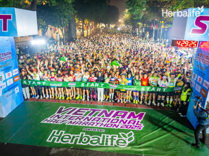 Herbalife Việt Nam tài trợ Chương trình “Chào Năm Mới 2025” tại Hà Nội để khuyến khích lối sống năng động lành mạnh