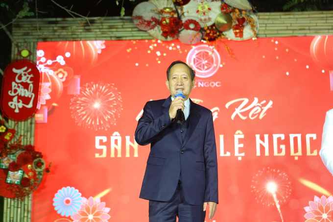 Tại tiệc tổng kết, tất niên của Sân khấu Lệ Ngọc, NSUT Văn Hải bày tỏ mong muốn các cơ quan quản lý văn hóa tạo điều kiện để Sân khấu Lệ Ngọc tiếp tục làm tốt nhiệm vụ phát triển sân khấu Việt và quảng bá văn hóa Việt.