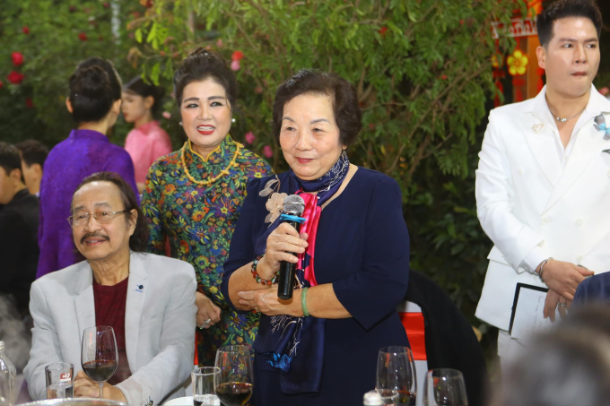 Bà Nguyễn Thị Hồi, Phó chủ tịch phụ trách đối ngoại, Hội Nữ trí thức Việt Nam đánh giá cao nỗ lực của Sân khấu Lệ Ngọc với tư cách là 