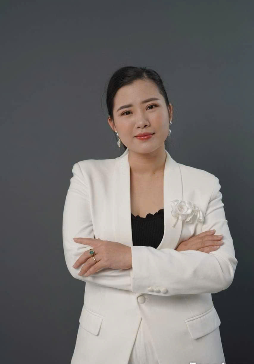 Với ThS Nguyễn Việt Phương, đến với ngành sơn không phải là bước rẽ ngang mà là sự tiếp nối tự nhiên của một mối quan tâm lớn: làm thế nào để môi trường sống của người Việt an toàn hơn?