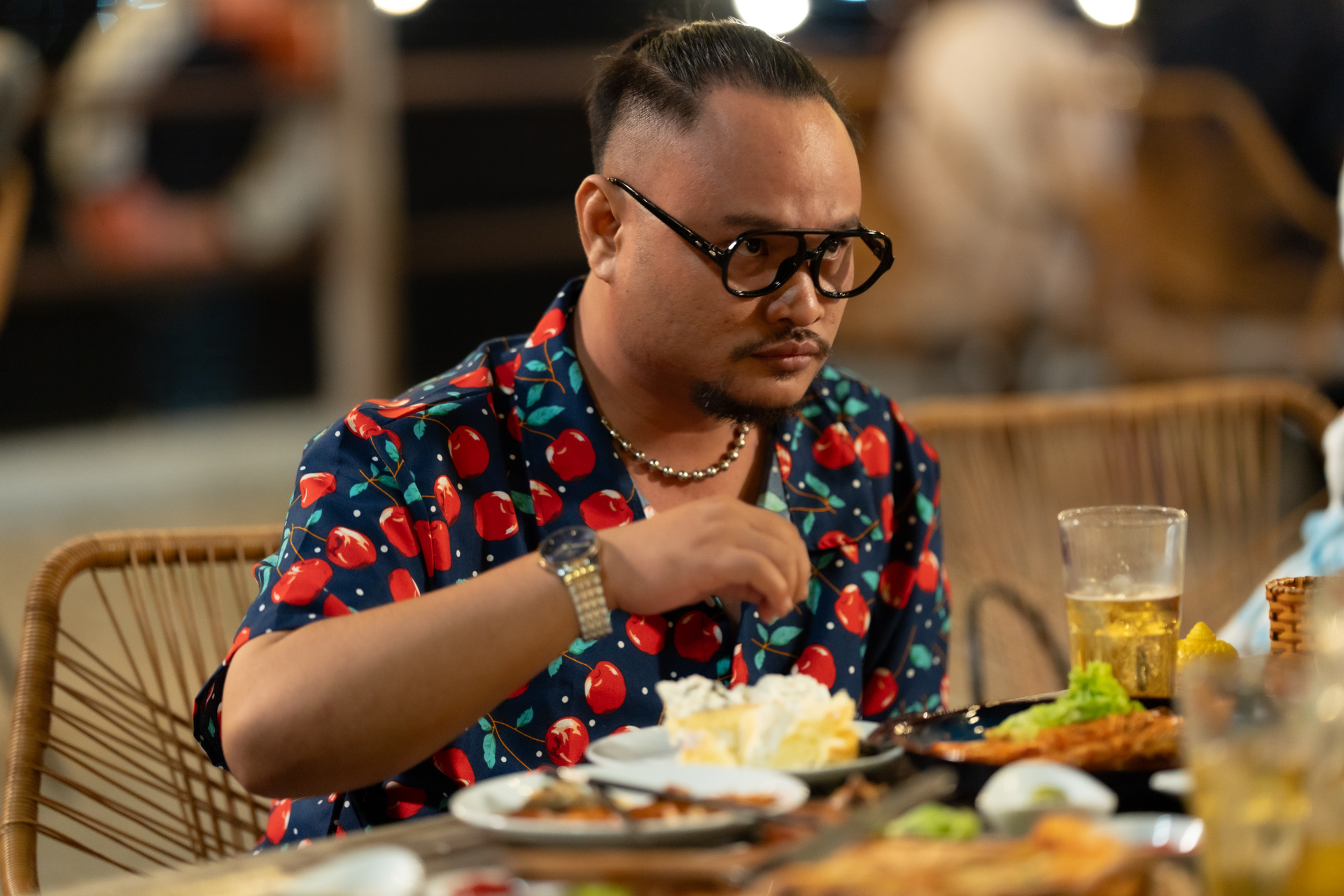 Diễn viên Vinh Râu vai Minh