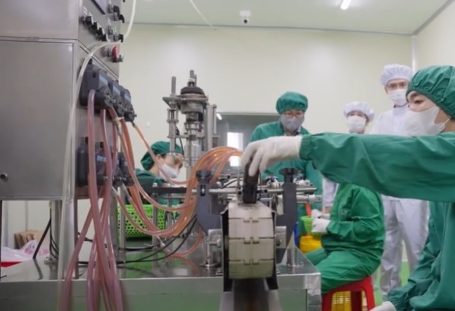 Quá trình sản xuất sản phẩm tại nhà máy đạt chuẩn GMP