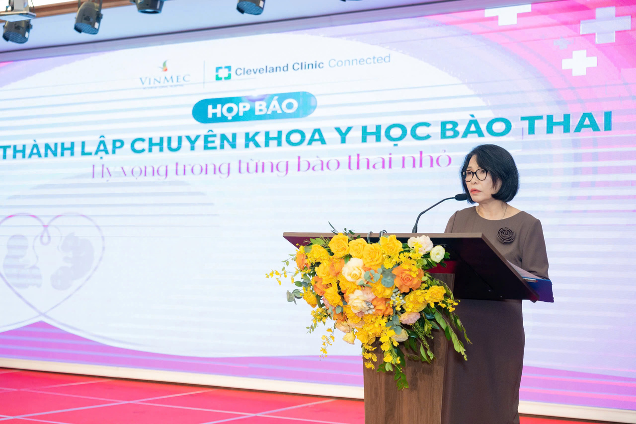 ThS.BS Đinh Thị Hiền Lê - Trưởng chuyên khoa Y học Bào thai là người đầu tiên đưa kỹ thuật can thiệp bào thai về Việt Nam