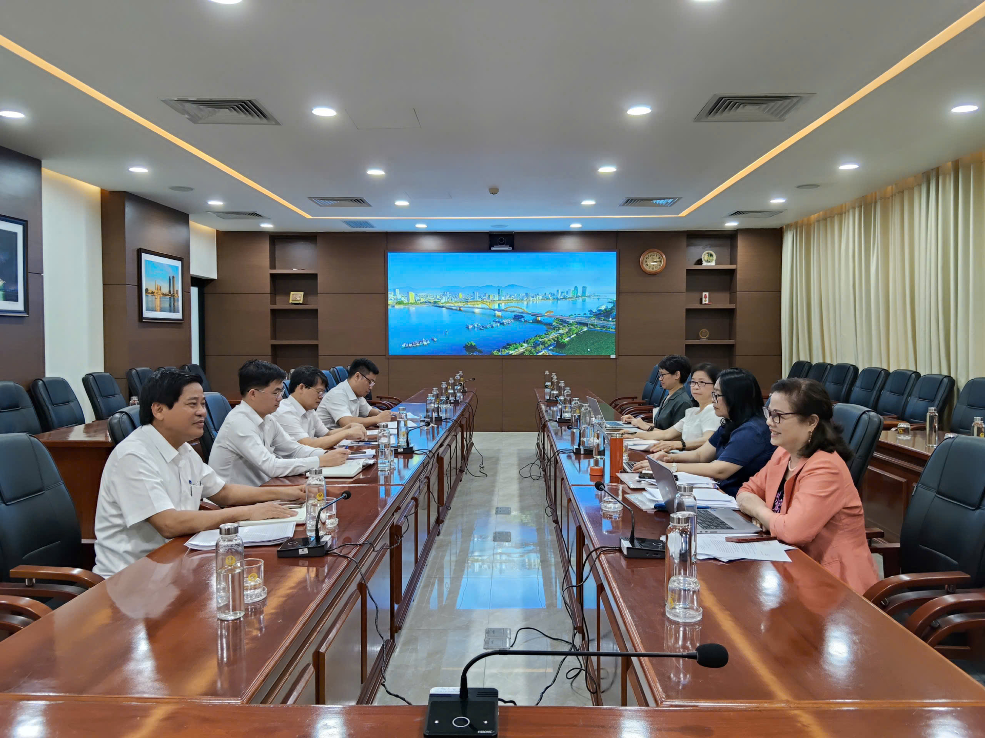 Làm việc với Lãnh đạo Đoàn Đại biểu Quốc hội thành phố Đà Nẵng