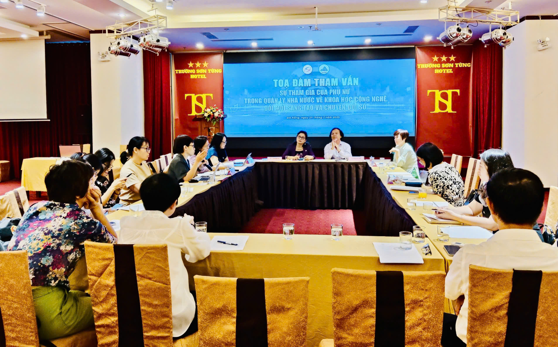 Toàn cảnh Tọa đàm 
