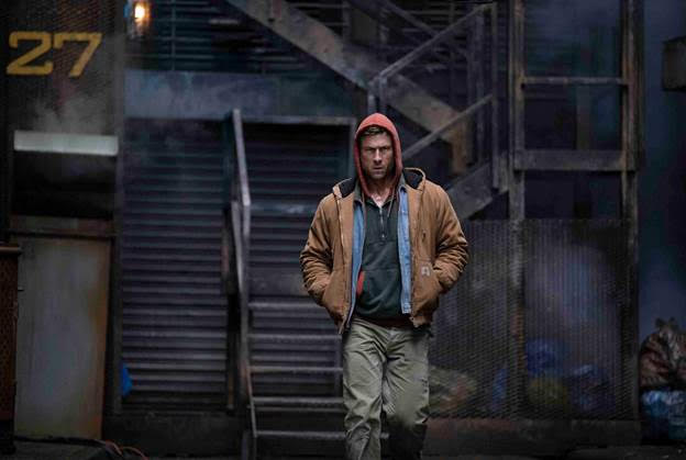 Top 4 phim hành động không thể bỏ lỡ nửa cuối năm 2025: sao Breaking Bad hóa sát thủ thế hệ mới, Glen Powell “lột xác” với vai sinh tồn